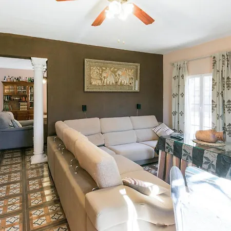 Holiday home Beautiful In With Kitchen *
